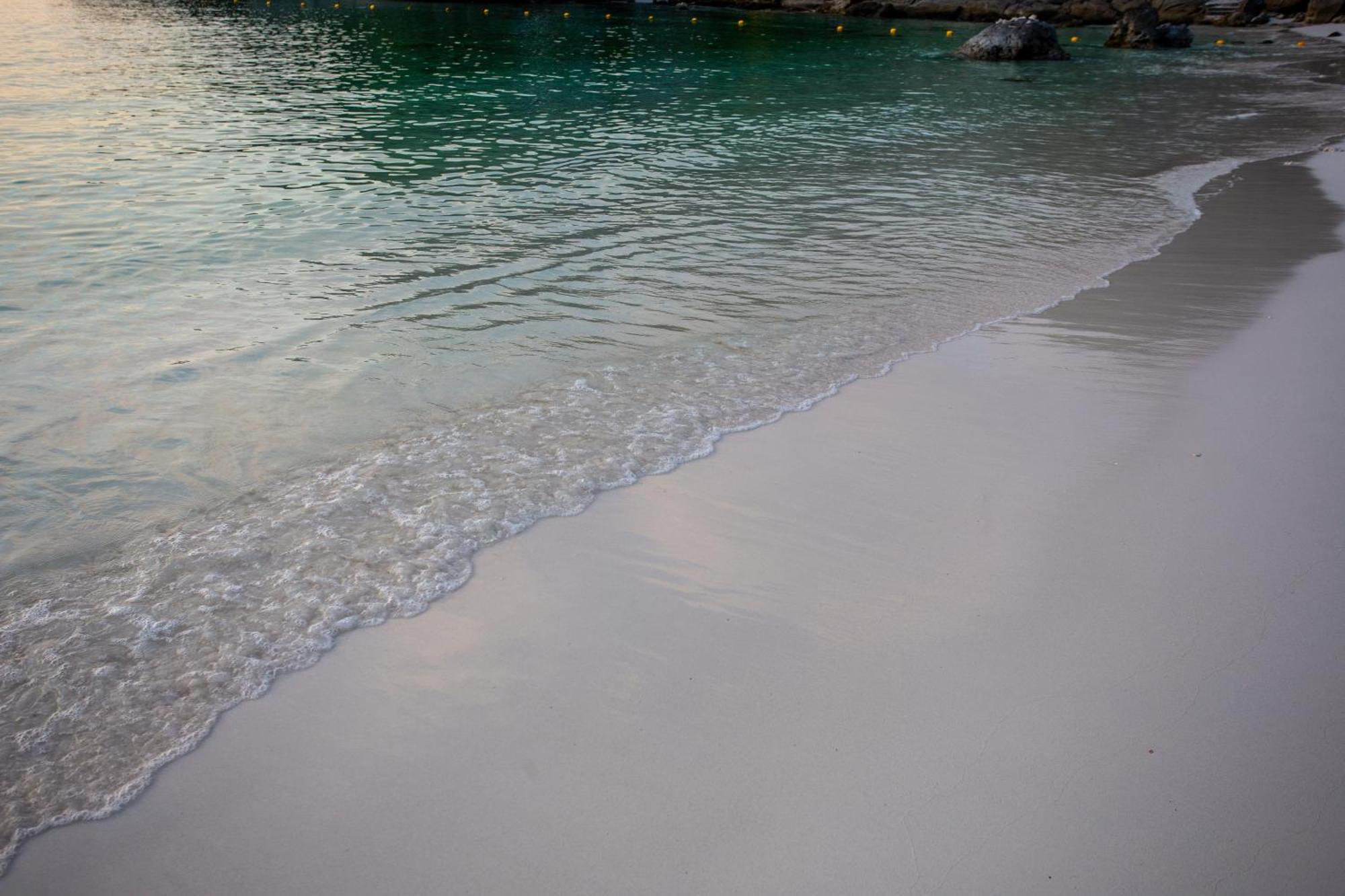 Ban Raya Resort And Spa Koh Racha Yai Bagian luar foto