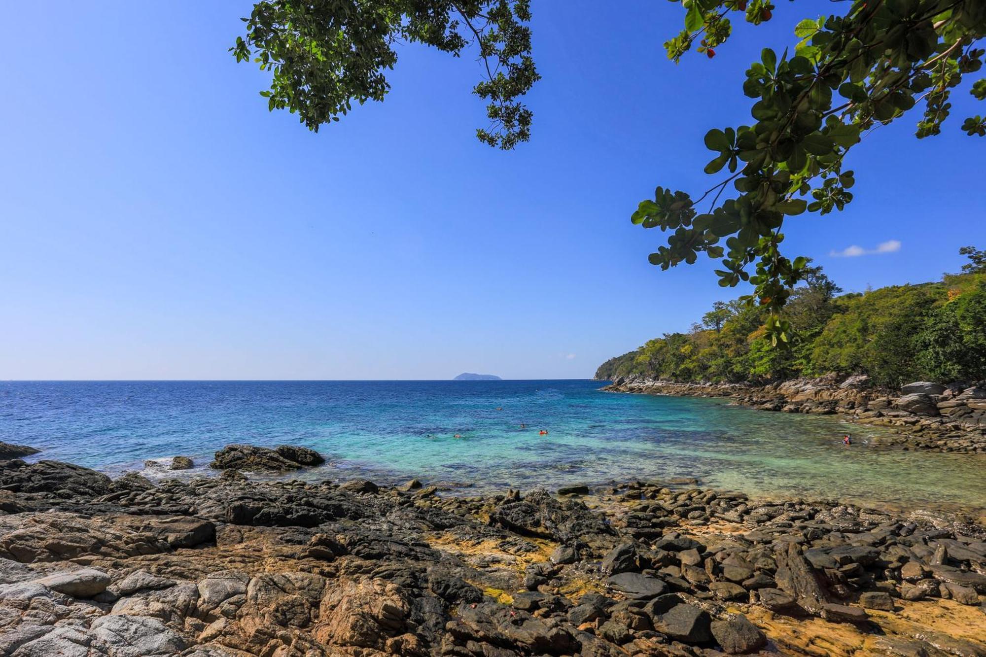 Ban Raya Resort And Spa Koh Racha Yai Bagian luar foto