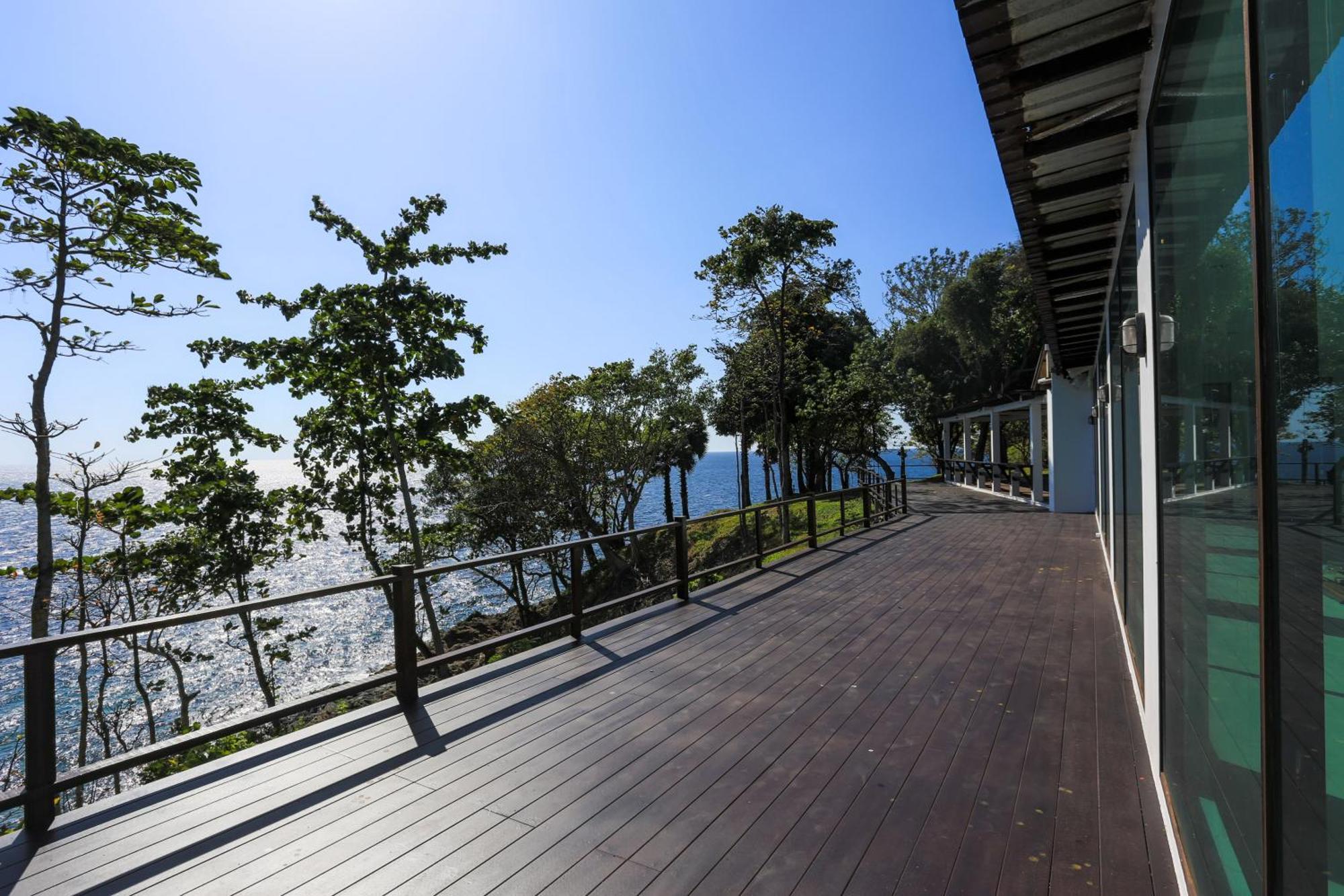 Ban Raya Resort And Spa Koh Racha Yai Bagian luar foto