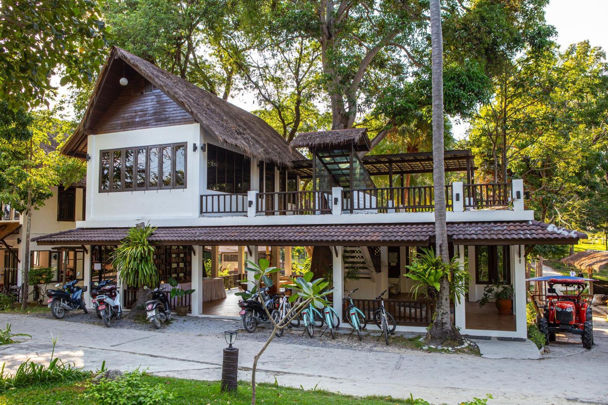 Ban Raya Resort And Spa Koh Racha Yai Bagian luar foto