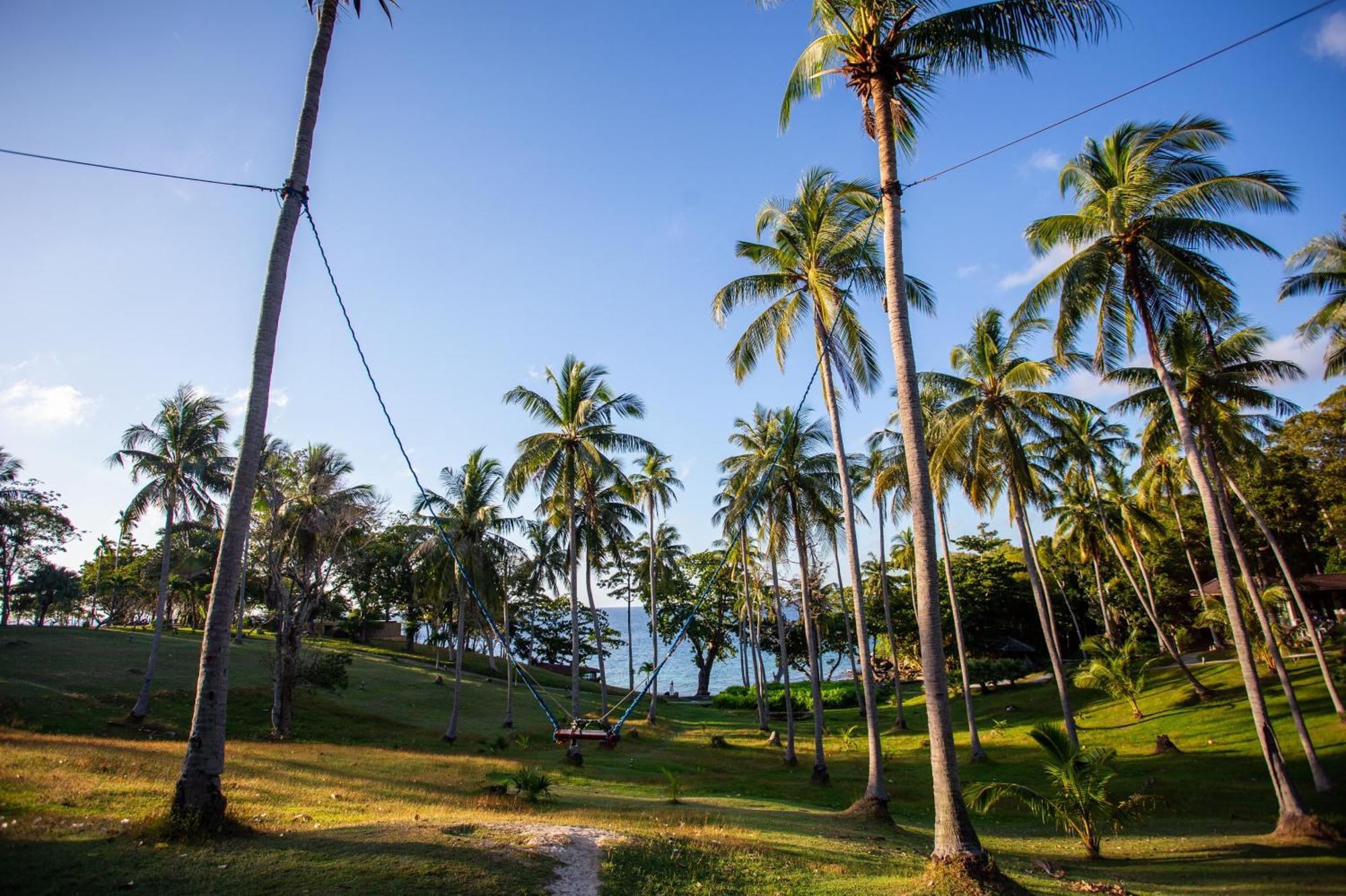 Ban Raya Resort And Spa Koh Racha Yai Bagian luar foto