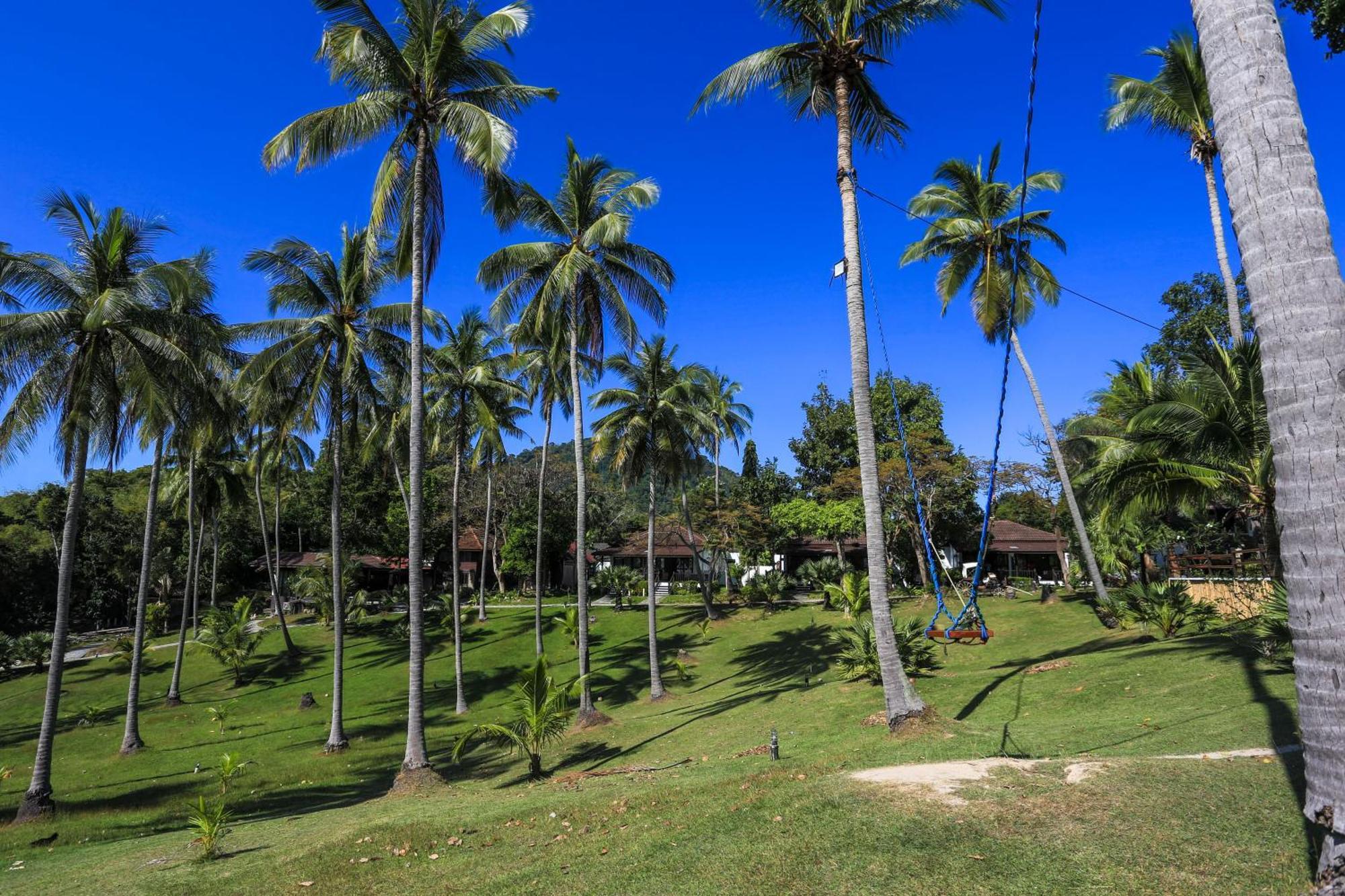Ban Raya Resort And Spa Koh Racha Yai Bagian luar foto