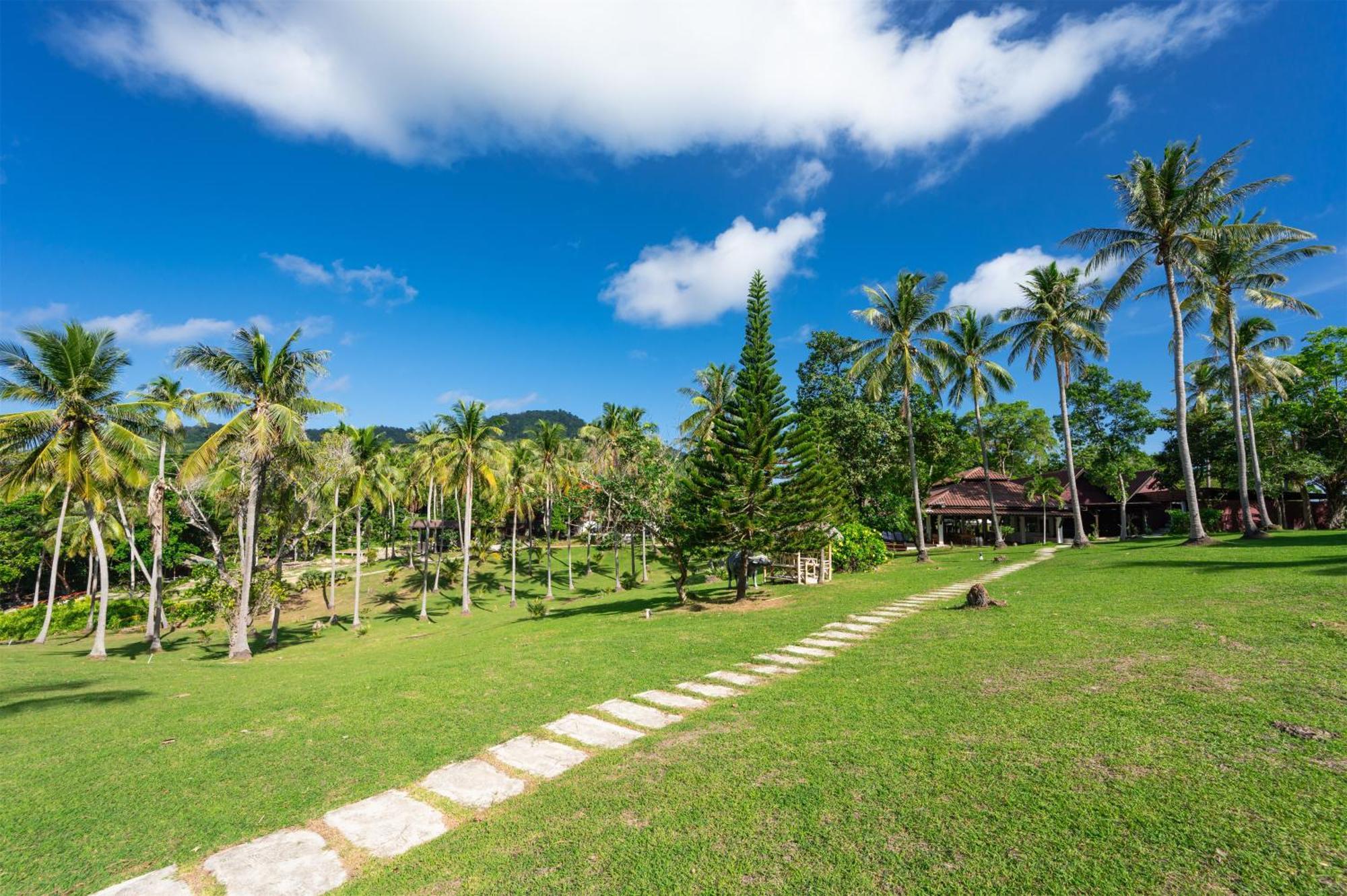 Ban Raya Resort And Spa Koh Racha Yai Bagian luar foto