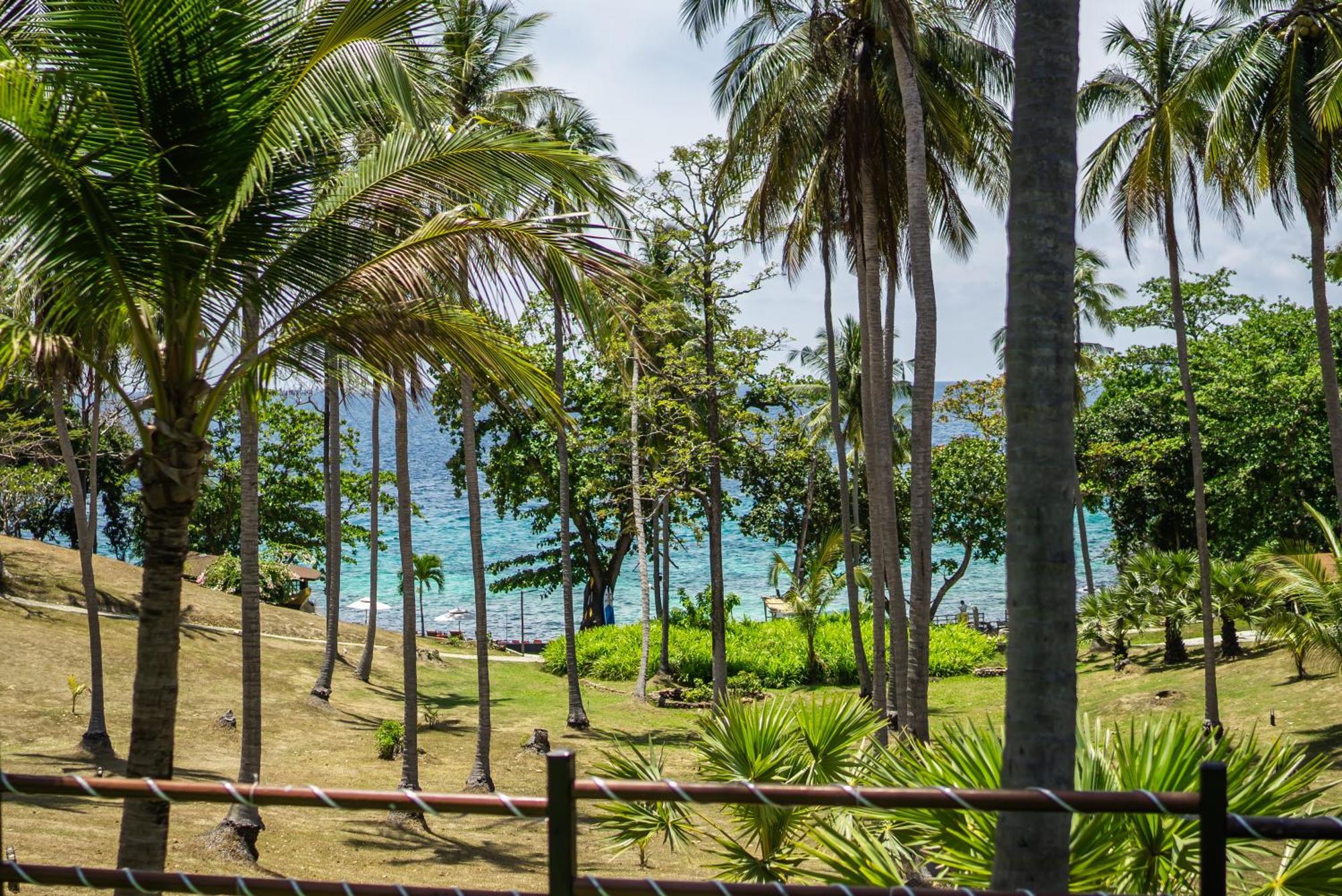 Ban Raya Resort And Spa Koh Racha Yai Bagian luar foto