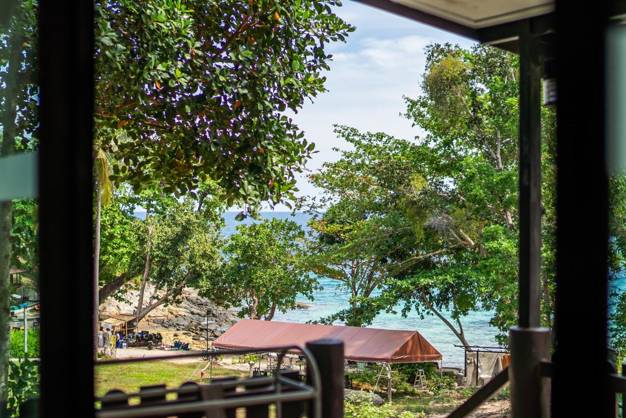 Ban Raya Resort And Spa Koh Racha Yai Bagian luar foto