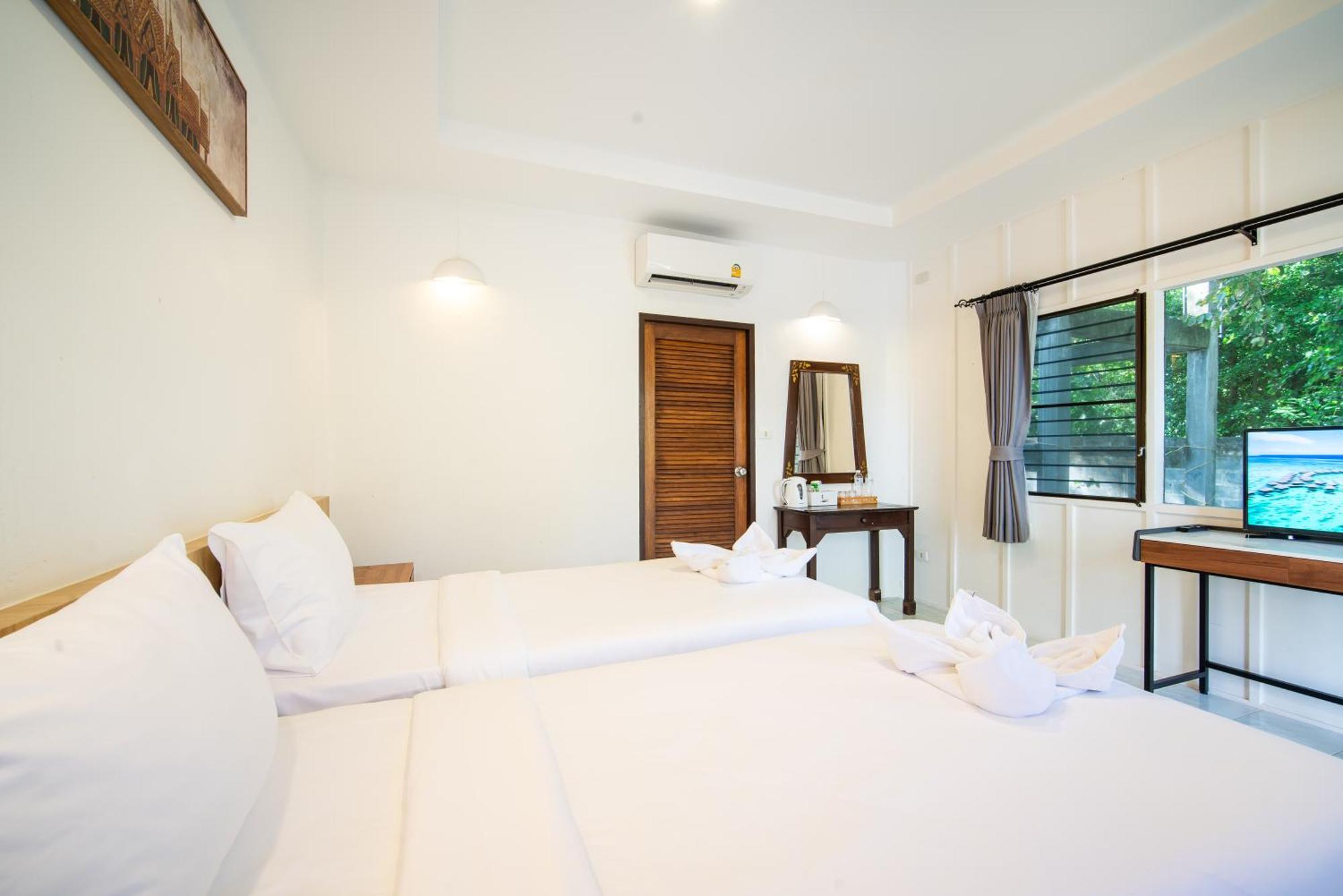 Ban Raya Resort And Spa Koh Racha Yai Bagian luar foto